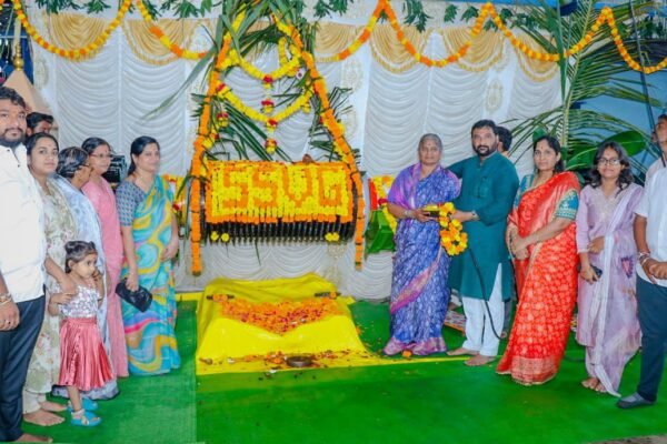 श्री सिद्धिविनायक परिवारातील दोन्ही कारखान्यांच्या रोलर पूजनाचा कार्यक्रम उत्साहात